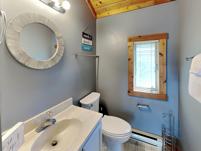 Bathroom 4, Sunplace 30 by Taylor Made Deep Creek, Garrett