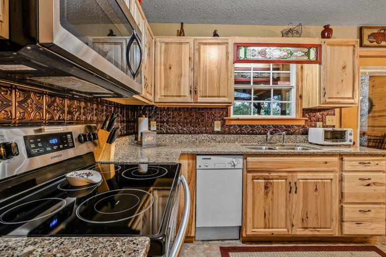 Others 5, Amazing Dreams 2 Bedroom Cabin by RedAwning, Sevier