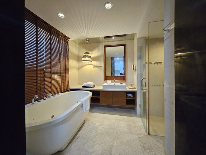 Bathroom 4, Amanda Seaview Resort Apartment, Hainan