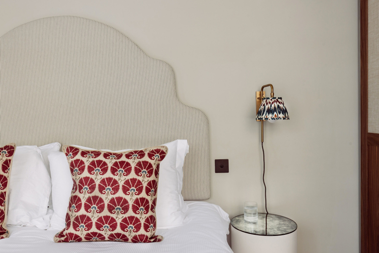 Bedroom 2, Native King’s Wardrobe, St. Paul’s, London