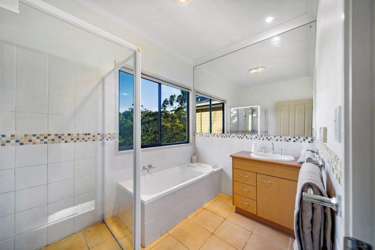 Bathroom 3, Whispering Valley Cottage Retreat, Caloundra - Hinterland