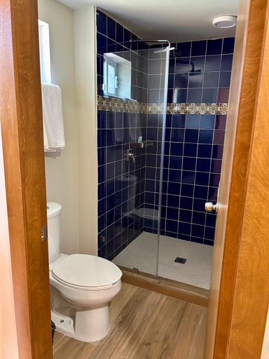Bathroom 3, Dmytri's Original La Fonda Restaurant & Hotel, Tijuana