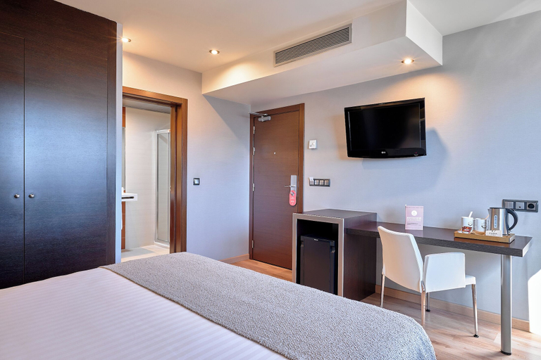 Bedroom 5, Hotel Turia Granada, Granada