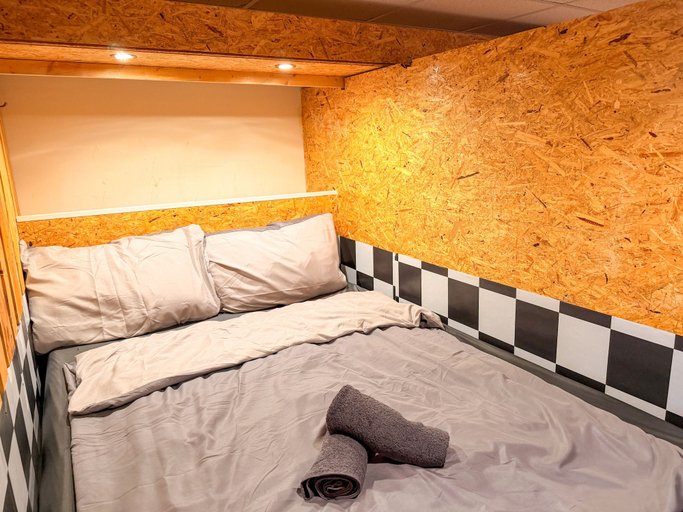 Bedroom 5, Urban Capsule, Dresden