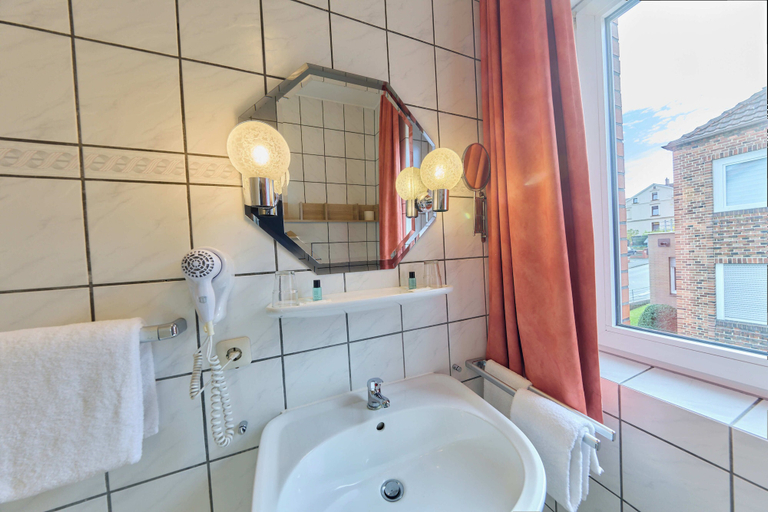 Bathroom 5, arador CITY Hotel, Minden-Lübbecke
