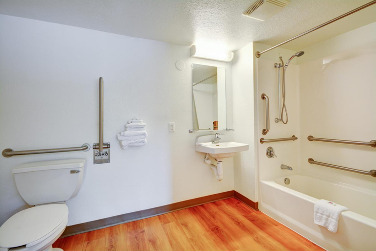 Bathroom 4, Motel 6 Southington, CT - Hartford, Hartford