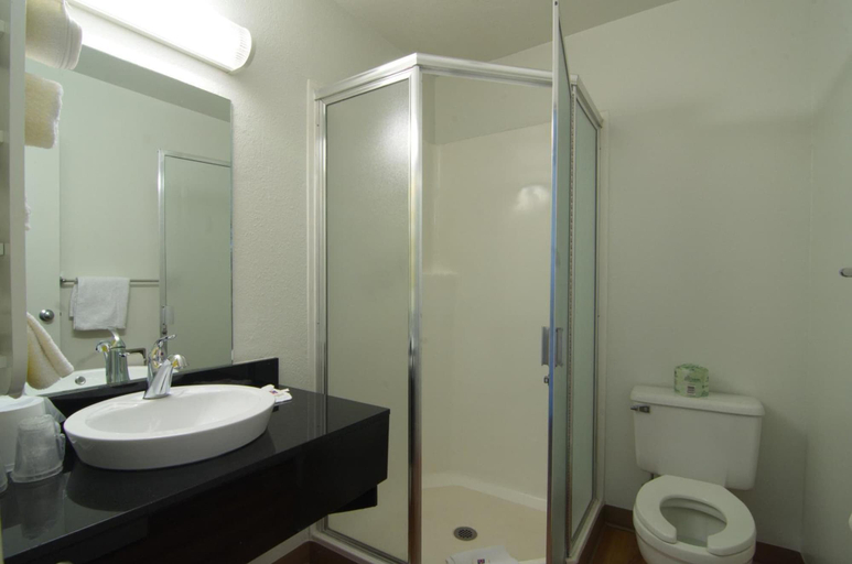 Bathroom 3, Motel 6 Indio, CA - Palm Springs, Riverside
