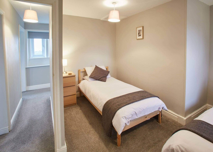 Bedroom 3, Host Stay Cosy Cottage, Kirklees