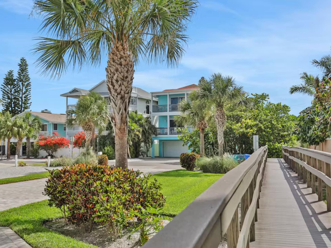 Others 4, Sunshine Lane by Distinctive Beach Rentals, Pinellas