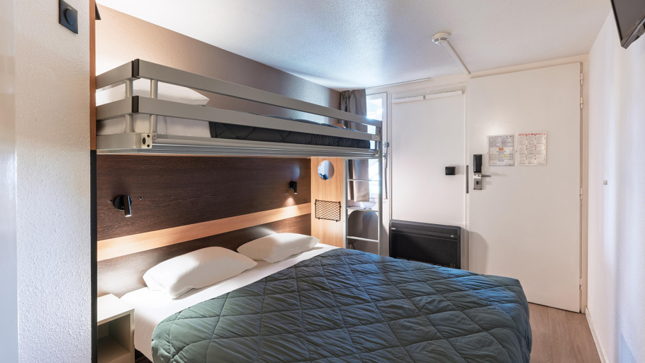Bedroom 3, Premiere Classe Lille Nord - Tourcoing, Nord