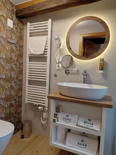 Bathroom 4, Resort Village Majer - Apartments, Glamping - Slovenia, Metlika