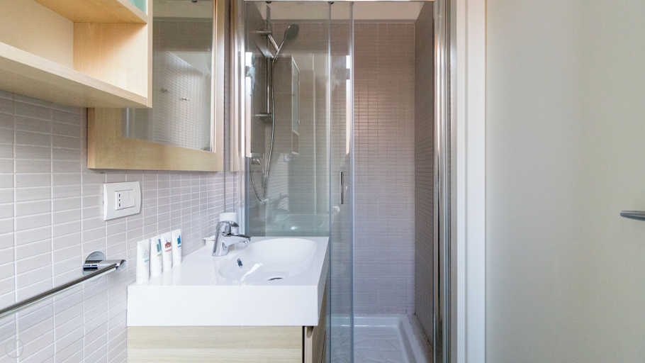 Bathroom 4, Italianway - Garigliano 8, Milano