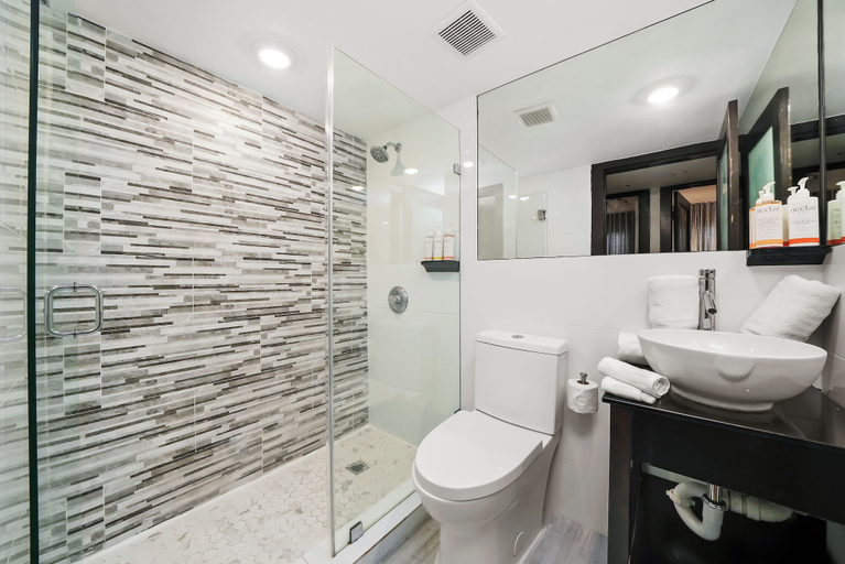 Bathroom 5, Metropole Suites South Beach, Miami-Dade