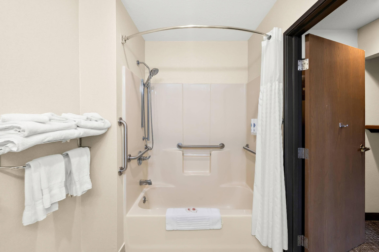 Bathroom 4, Comfort Inn Van Wert, Van Wert