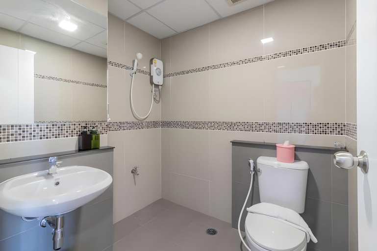 Bathroom 4, Casa Luxe Hotel and Resident, Chatuchak