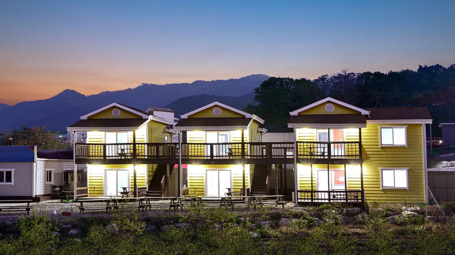 Exterior & Views, Samcheok Good Friend Pension, Samcheok