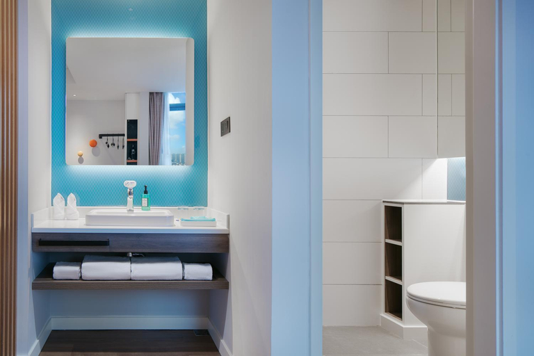 Bathroom 5, Holiday Inn Express HENGYANG HIGH-TECH ZONE by IHG, Hengyang