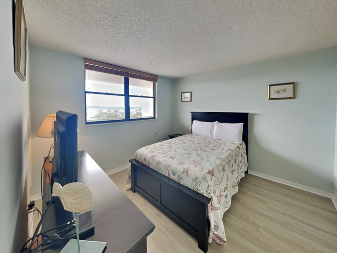 Bedroom 3, Sand Dollar I 402 by Distinctive Beach Rentals, Saint Johns