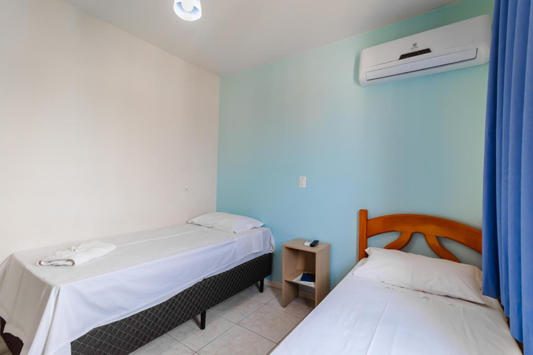 Bedroom 2, Xangri La Praia Hotel, Xangri-lá