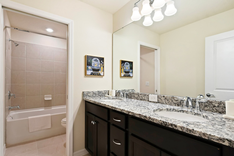 Bathroom 4, Spacious Family Getaway at Windsor Island Resort, Polk