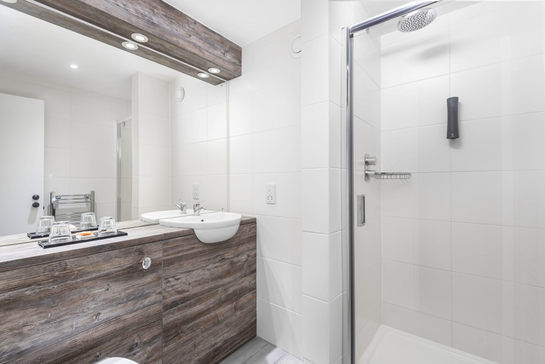 Bathroom 5, The Willows Training Centre, Central Bedfordshire