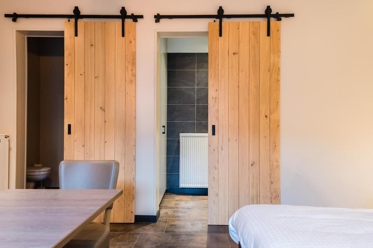 Bedroom 2, 't Oud gemeentehuis Poelkapelle, West-Vlaanderen