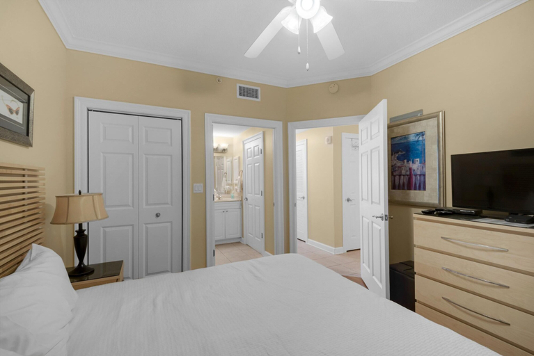 Bedroom 2, Boardwalk 1405, Bay