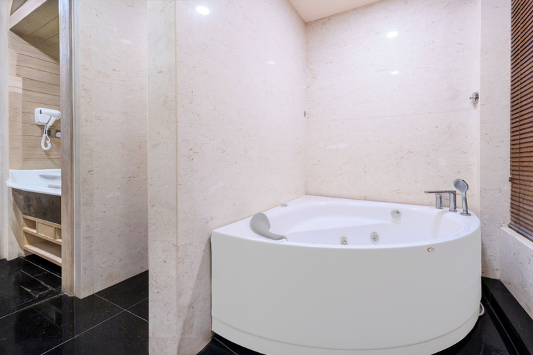 Bathroom 5, Royale Chulan Cherating Villa, Kuantan