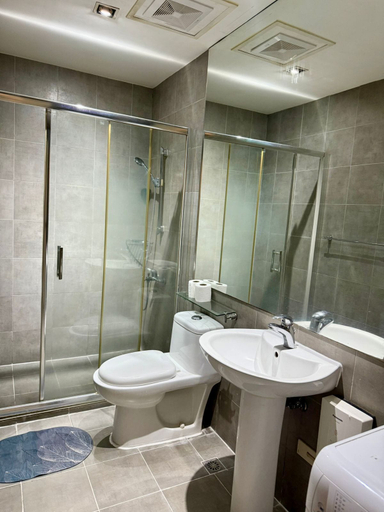 Bathroom 3, 2 bedroom with 2 Balconies Skyline View, Makati City