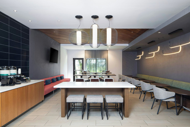 Food & Drinks 5, SpringHill Suites by Marriott Pigeon Forge, Sevier