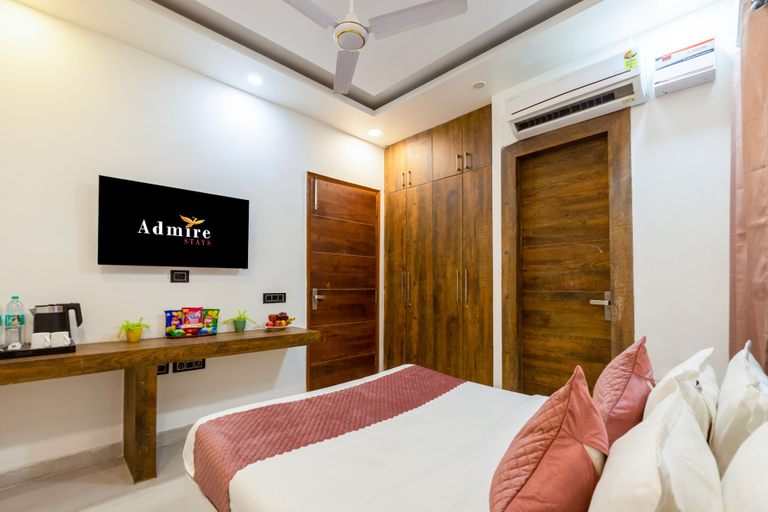 Bedroom 3, The Metro Stay by ASPL, Gautam Buddha Nagar