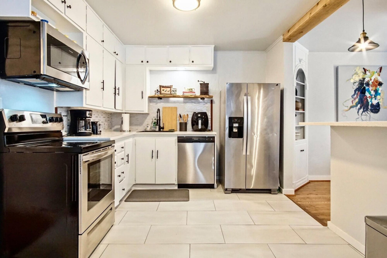 Others 5, Modern Rustic 3 -bedroom 2 Bathrooms Carport, Oklahoma