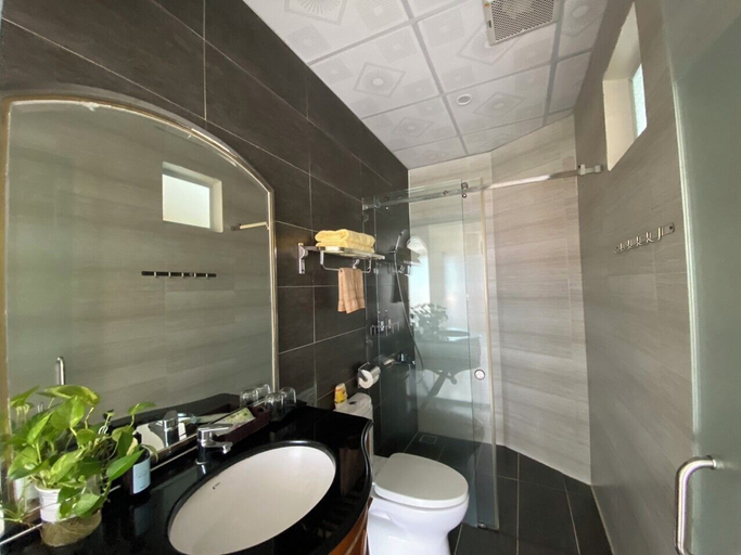 Bathroom 5, CONSON Hotel, Côn Đảo