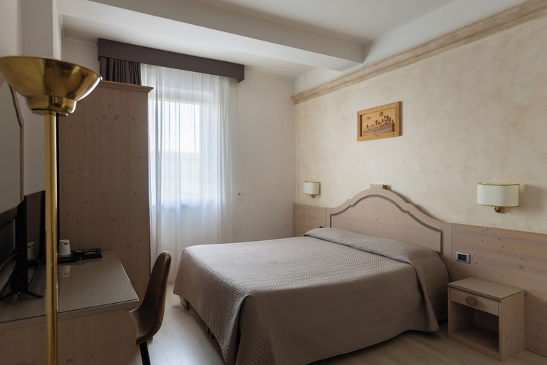 Bedroom 3, HOTEL GIALLETTI, Terni
