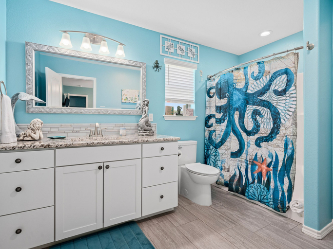 Bathroom 3, Turtle's Nest by Miss Kitty’s, Aransas
