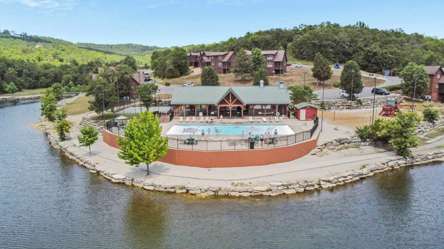 Exterior & Views, T Time Getaway - Overlooking Golf Views!, Stone