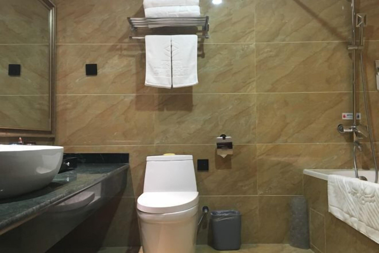Bathroom 4, Suopurui International Hotel, Luohe