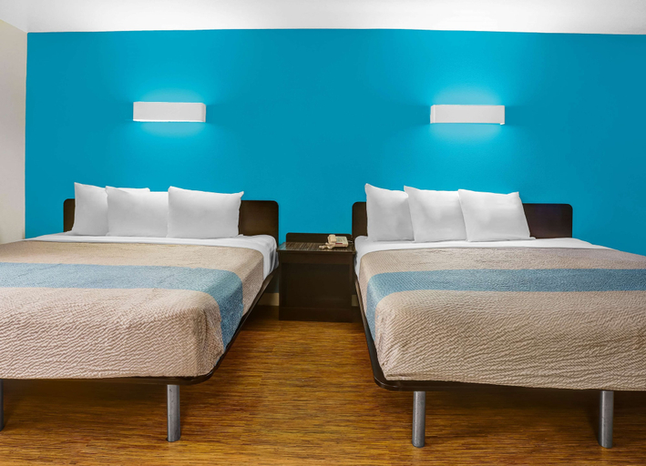 Bedroom 5, Motel 6 Anderson, CA - Redding Airport, Shasta