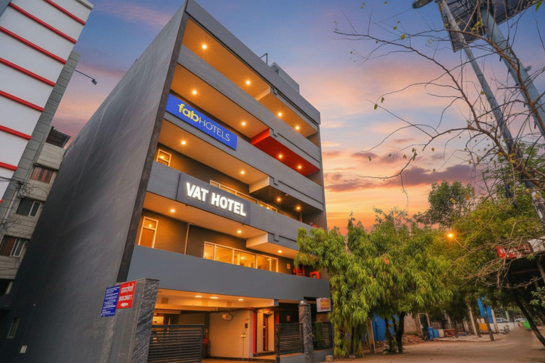 Exterior & Views 1, FabHotel Blusky, Delhi