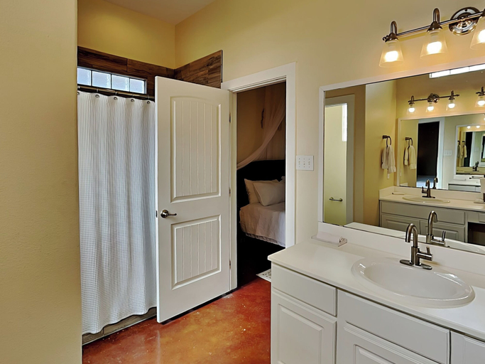 Bathroom 4, Dock Holiday by Silver Sands Vacation Rentals, Nueces