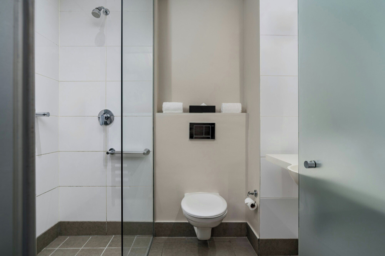 Bathroom 5, Protea Hotel by Marriott Cape Town Waterfront Breakwater Lodge, City of Cape Town