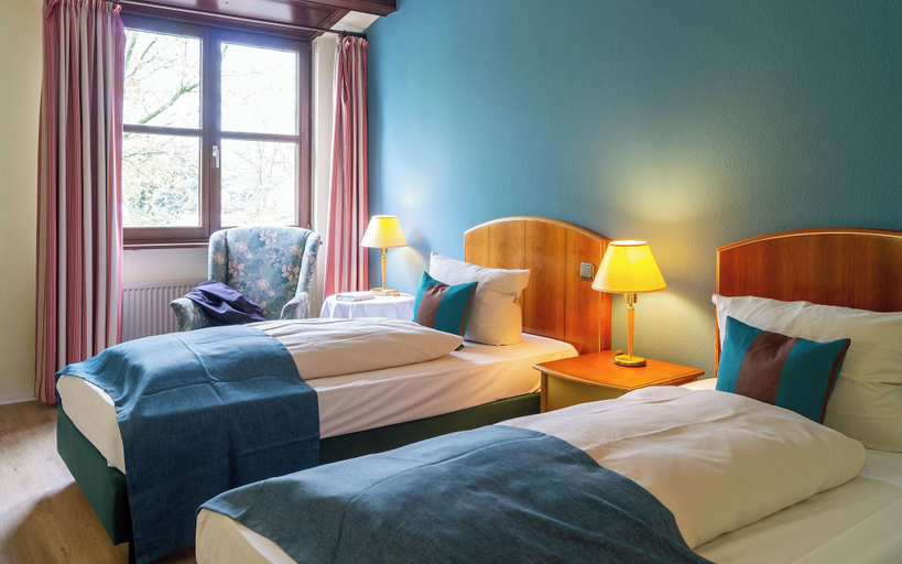 Bedroom 3, Trip Inn Bristol Hotel, Mainz