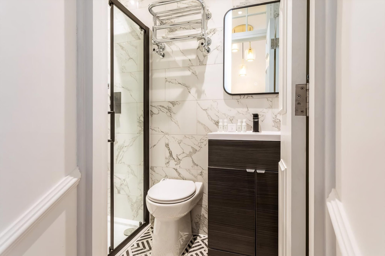 Bathroom 3, Fabulous Gloucester Road Apartment, London