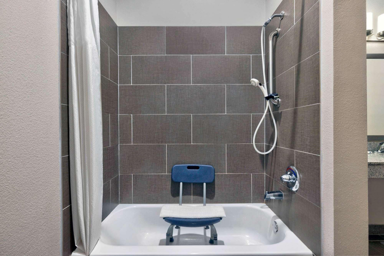 Bathroom 5, Studio 6 Pleasanton, TX, Atascosa