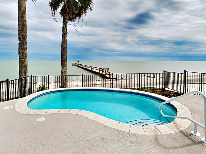 Sport & Beauty 4, Heron House by Miss Kitty’s, Aransas