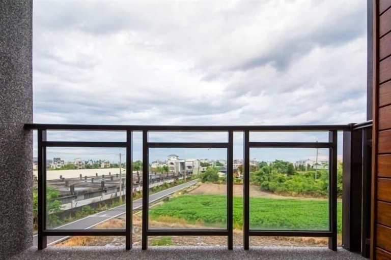 Others 4, Mile, Yilan