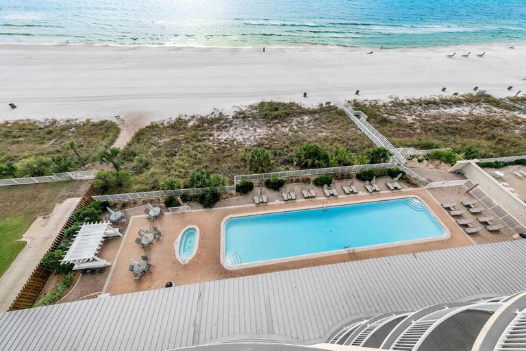 Sport & Beauty 2, Twin Palms 804, Bay