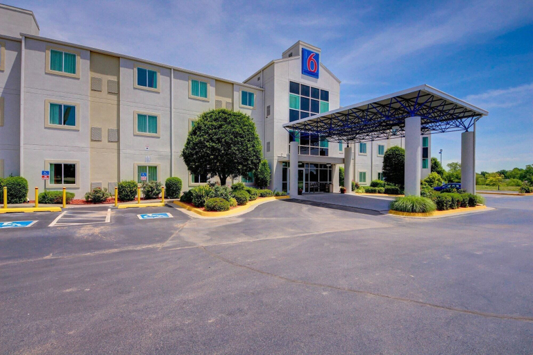 Exterior & Views 2, Motel 6 El Reno, OK, Canadian
