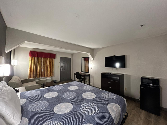 Bedroom 2, Speedway Inn & Suites Griffin US 19, Spalding