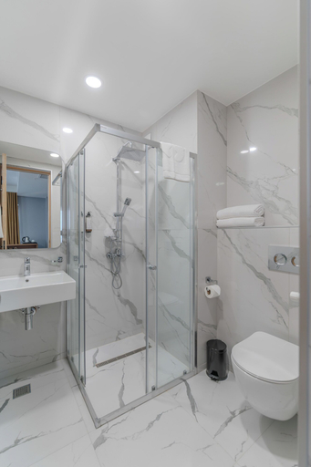 Bathroom, Burki Castle & Cellar, Kvareli